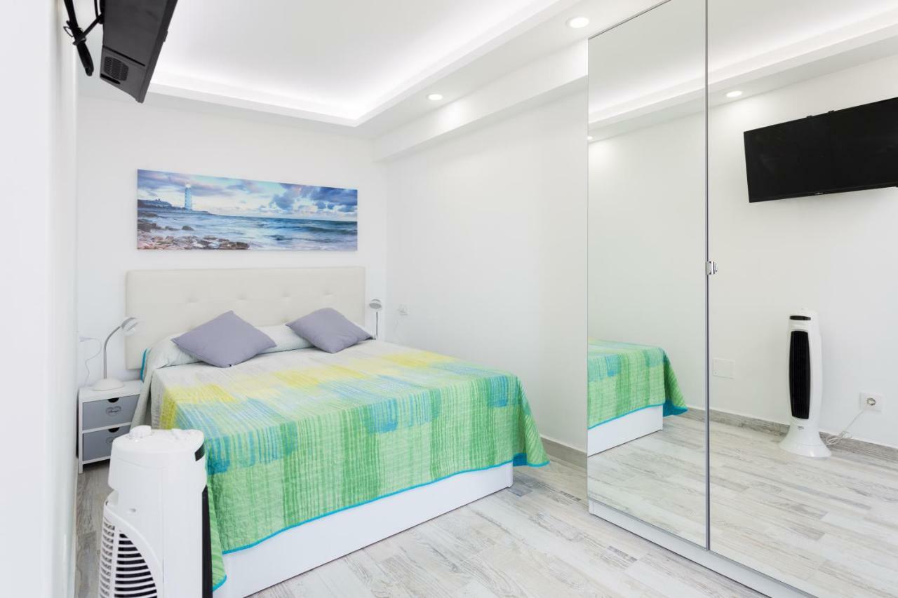 63 Los Cristianos first sea line, parking, Wi Fi Exterior foto